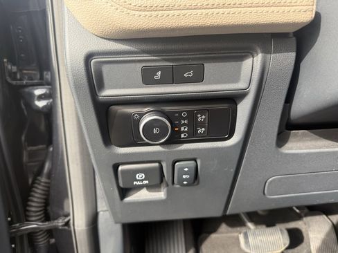 Used 2024 Ford Expedition Max Limited image 18