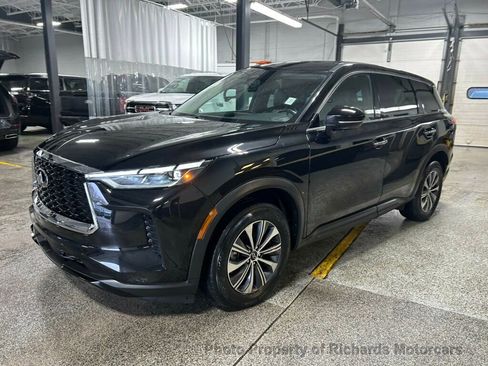 Used 2023 INFINITI QX60 Pure image 7