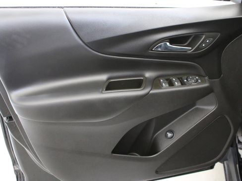 Used 2023 Chevrolet Equinox LT AWD/4WD image 22