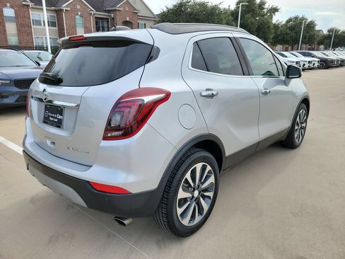 Used 2019 Buick Encore Essence w/ Safety Package II FWD image 5