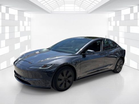 Used 2024 Tesla Model 3 Standard Range RWD image 3