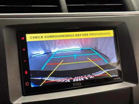 Used 2016 Toyota Camry LE image 23