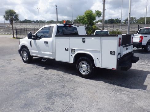 Used 2021 Ford F250 XL w/ Power Equipment Group RWD image 7