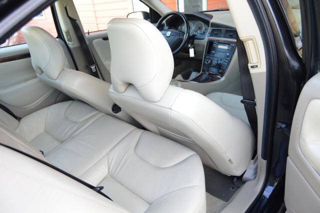 Used 2005 Volvo S60 2.5T FWD image 46
