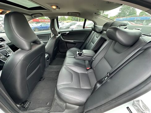 Used 2017 Volvo S60 T5 Inscription FWD image 16
