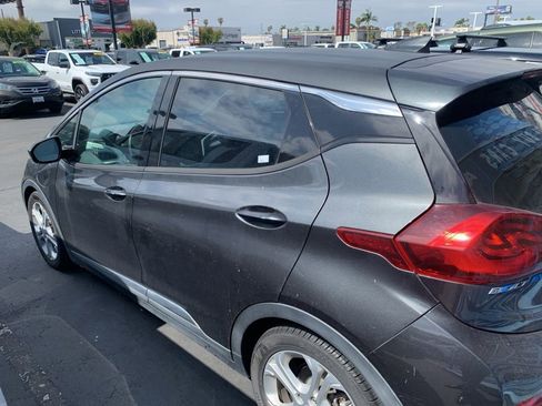 Used 2017 Chevrolet Bolt LT FWD image 8