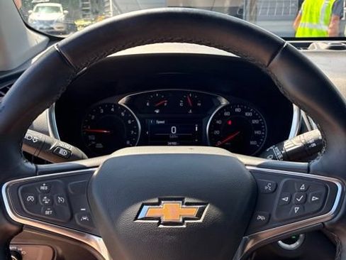 Used 2024 Chevrolet Equinox LT AWD/4WD image 8