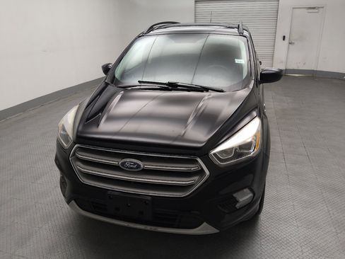 Used 2017 Ford Escape SE w/ Equipment Group 201A FWD image 15
