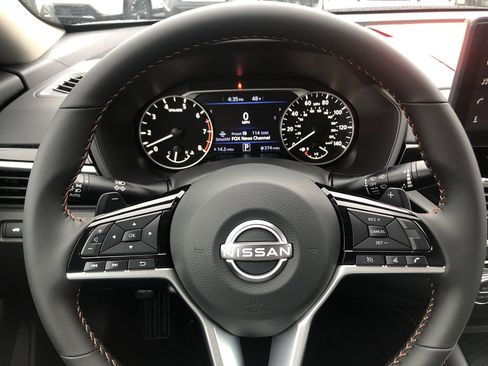 New 2025 Nissan Altima 2.5 SR w/ SR Premium Package image 23