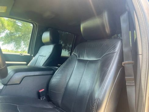 Used 2015 Ford F250 Lariat w/ Lariat Interior Package AWD/4WD image 15