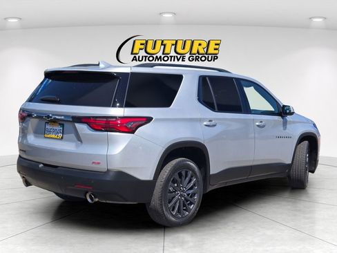 Used 2022 Chevrolet Traverse RS FWD image 4