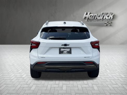 Used 2025 Chevrolet Trax ACTIV w/ Driver Confidence Package FWD image 10