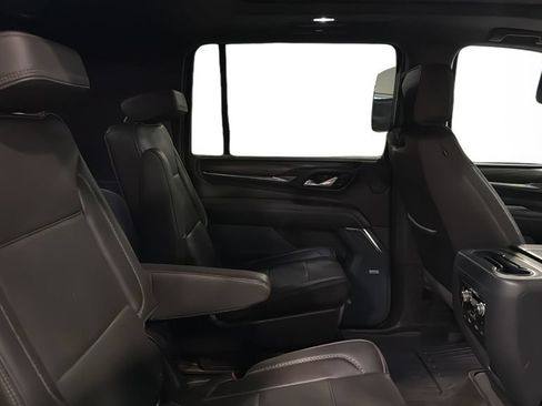 Used 2021 GMC Yukon XL Denali w/ Denali Ultimate Package AWD/4WD image 16