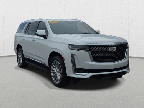 Used 2021 Cadillac Escalade Premium Luxury w/ LPO, Illumination Package AWD/4WD image 3