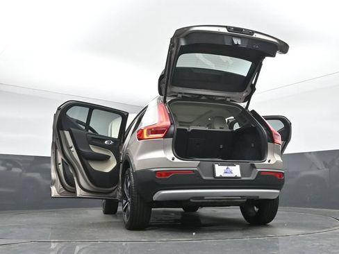 Used 2024 Volvo XC40 B5 Ultimate AWD/4WD image 51