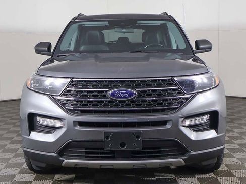 Used 2022 Ford Explorer XLT w/ Equipment Group 202A image 11