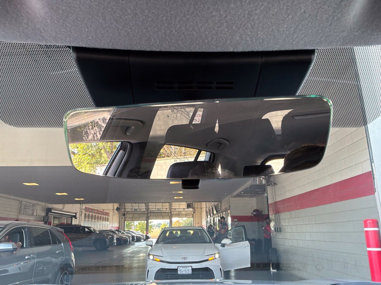 Used 2026 Toyota Corolla Cross XLE FWD image 19