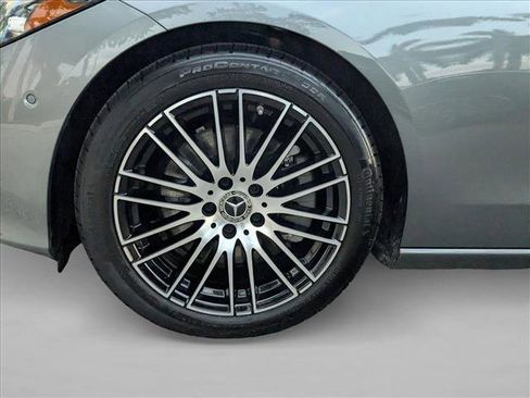 Used 2025 Mercedes-Benz C 300 Sedan image 23