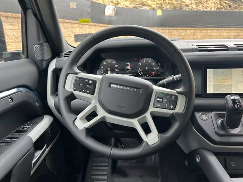 Certified 2024 Land Rover Defender 110 X-Dynamic SE image 10