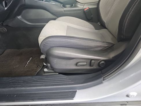 Used 2023 Subaru Outback Premium AWD/4WD image 28