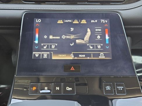 Used 2025 INFINITI QX80 Sensory image 18