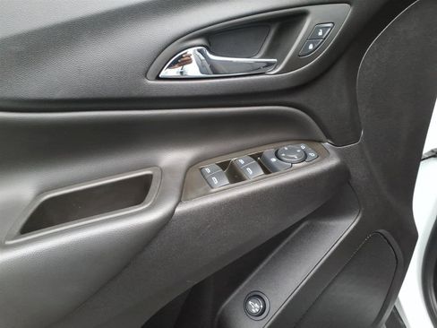 Used 2024 Chevrolet Equinox LT FWD image 6