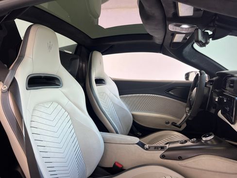 Used 2023 Maserati MC20 Spyder RWD image 22