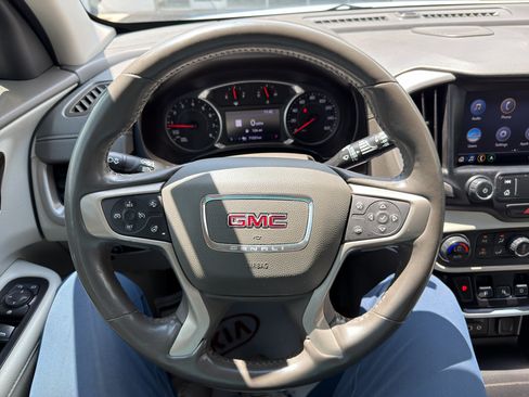 Used 2020 GMC Terrain Denali w/ Denali Premium Package FWD image 15