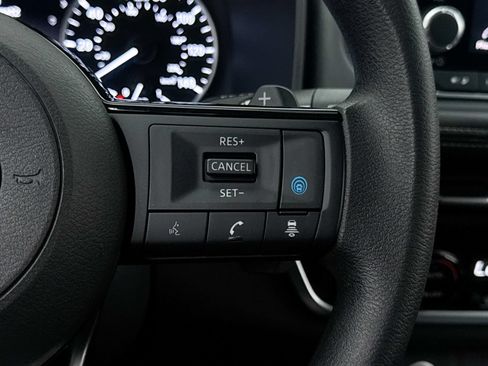 Used 2022 Nissan Rogue SV FWD image 33