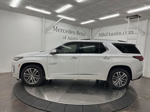 Used 2023 Chevrolet Traverse High Country image 4