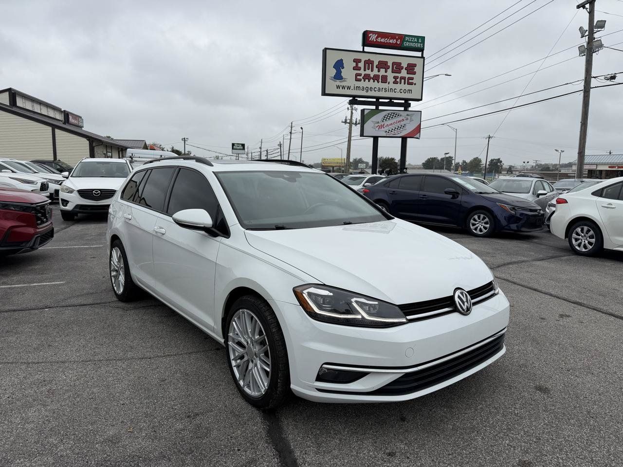 Used 2019 Volkswagen Golf S FWD image 4