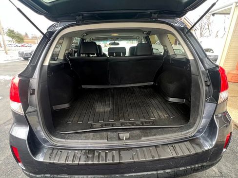 Used 2014 Subaru Outback 2.5i Limited w/ Moonroof Package image 18