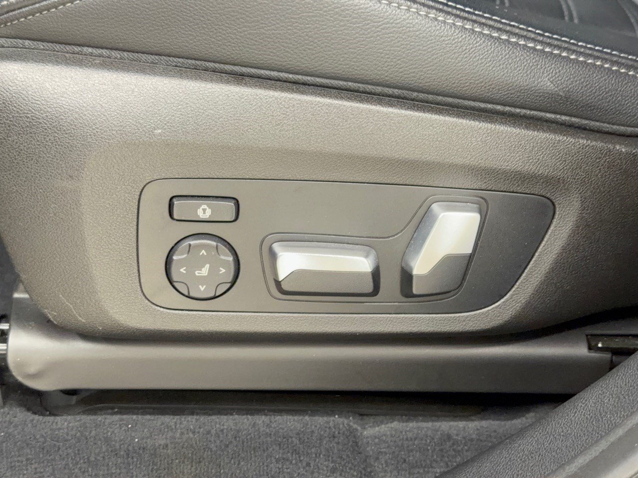Used 2018 BMW X3 M40i AWD/4WD image 16