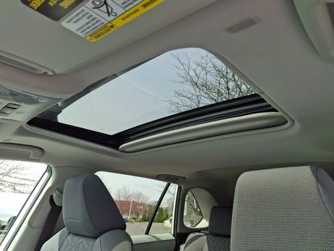 Used 2023 Toyota RAV4 XLE image 15