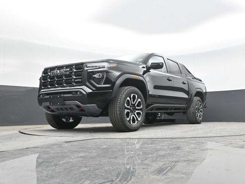 New 2025 GMC Canyon AT4 w/ Nightfall Edition image 36