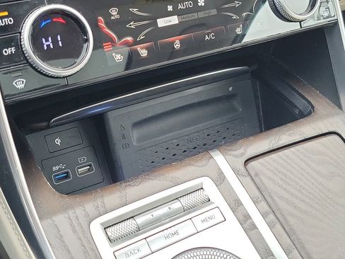 Used 2022 Genesis GV80 2.5T w/ Prestige Package 04 image 25