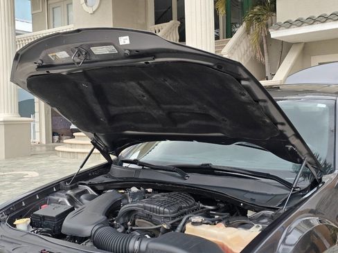 Used 2014 Chrysler 300 C image 59