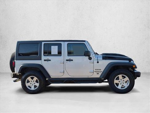 Used 2011 Jeep Wrangler Unlimited Sport AWD/4WD image 3