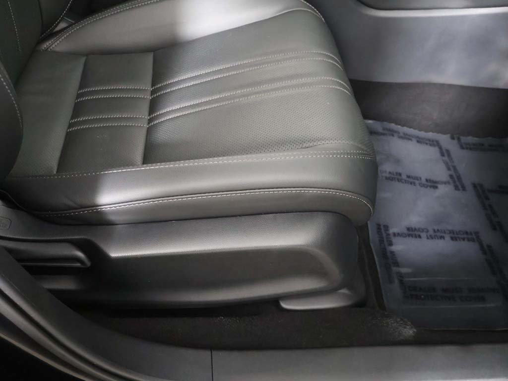 Certified 2025 Honda HR-V EX-L image 32