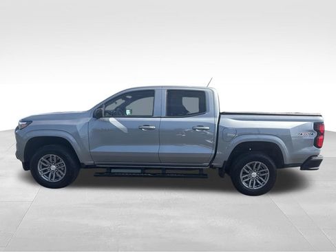 Used 2025 Chevrolet Colorado LT w/ LT Convenience Package AWD/4WD image 6