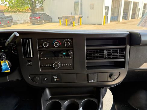 New 2026 GMC Savana 2500 RWD image 22