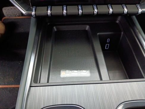 New 2025 GMC Acadia AT4 image 8