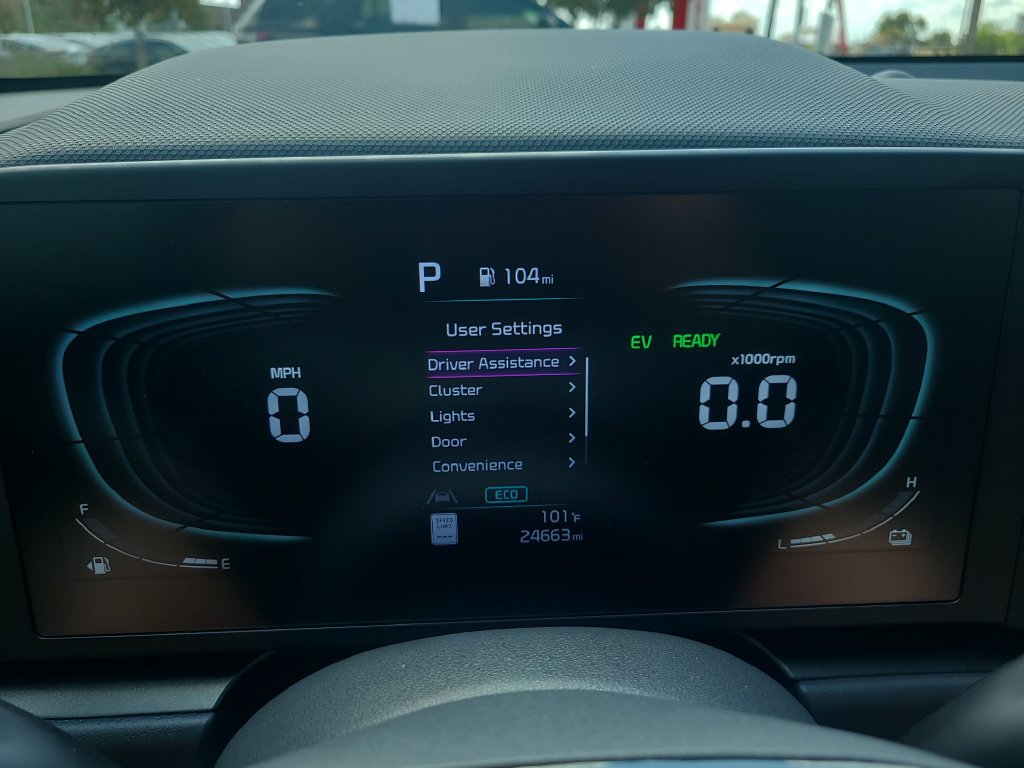 Used 2025 Kia Niro LX FWD image 26