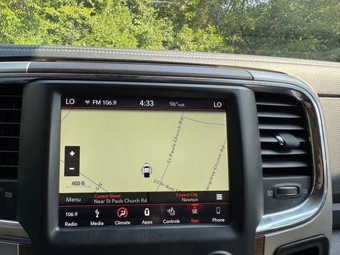 Used 2018 RAM 1500 Laramie AWD/4WD image 25