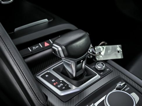 Used 2017 Audi R8 V10 image 42