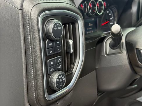 Used 2021 Chevrolet Silverado 1500 LT Trail Boss w/ Convenience Package II AWD/4WD image 11