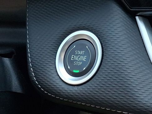 Certified 2025 Chevrolet Equinox LT FWD image 23