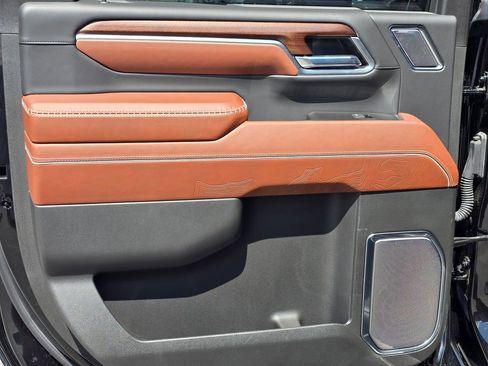 Certified 2025 GMC Sierra 2500 Denali Ultimate AWD/4WD image 48