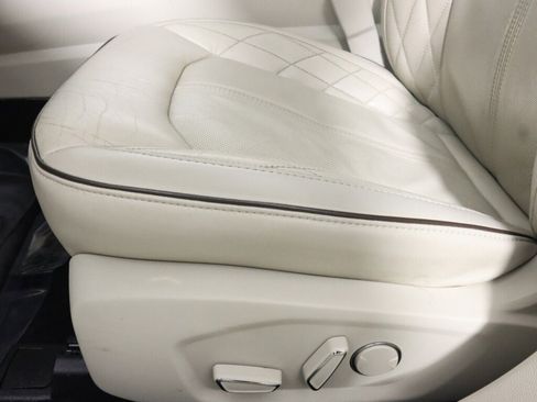 Used 2017 Ford Fusion Platinum image 32