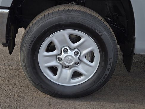 Used 2021 Toyota Tundra image 9